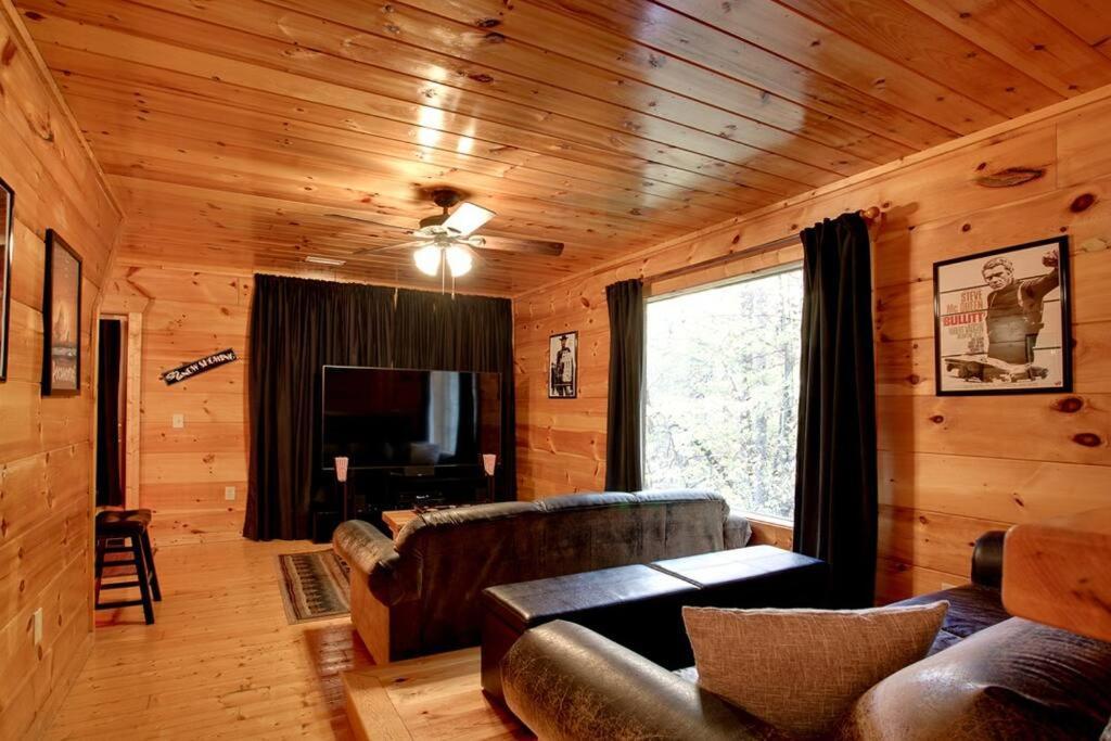 Brave Eagle Cabin Sevierville Ruang foto