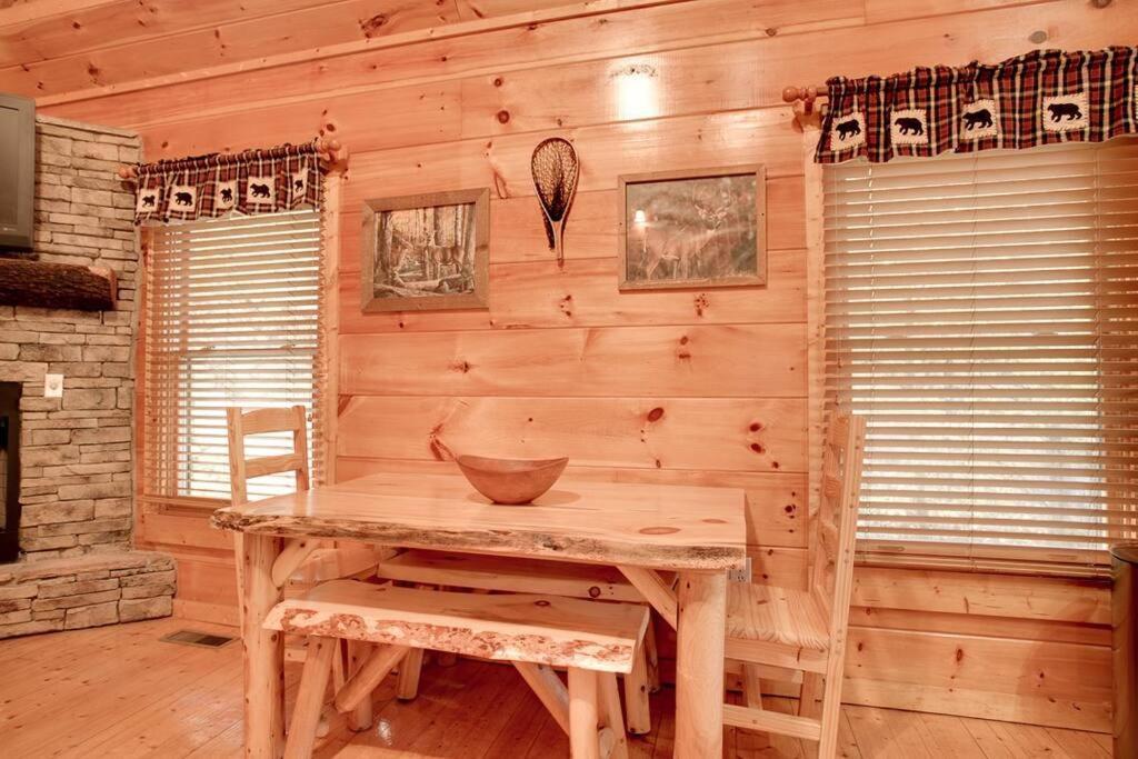 Brave Eagle Cabin Sevierville Ruang foto