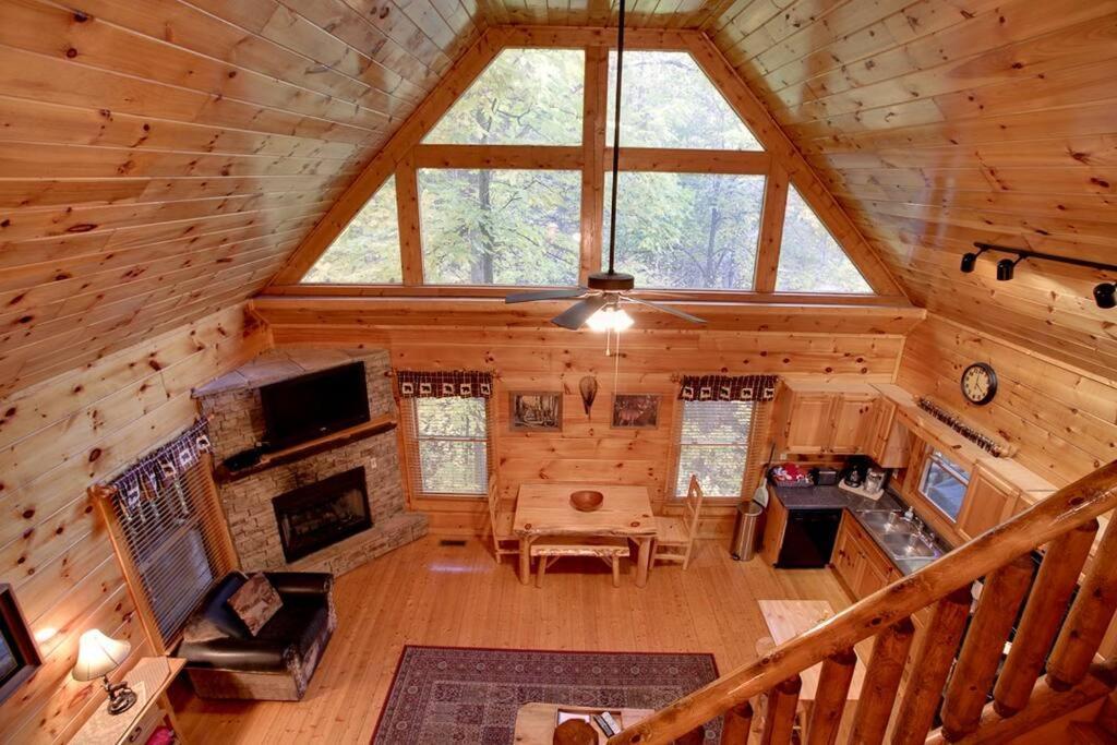 Brave Eagle Cabin Sevierville Ruang foto